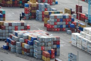 jadefalcon3-shipping-container-4245980_1920